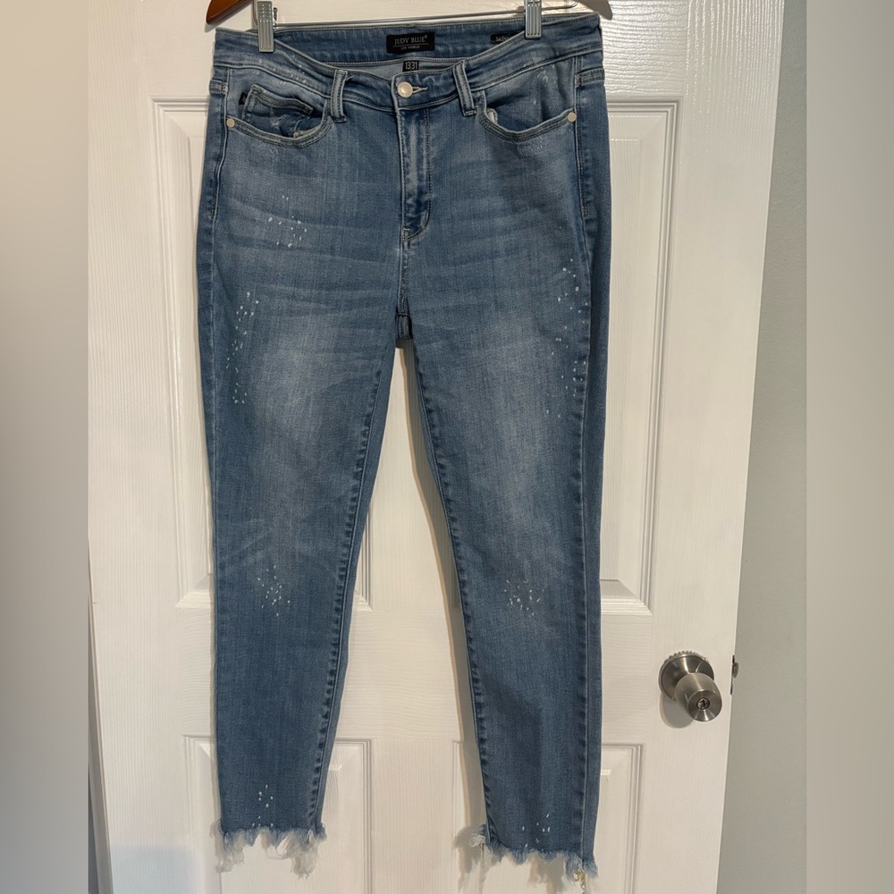 Judy Blue Medium Blue Distressed Ankle Skinny Jeans